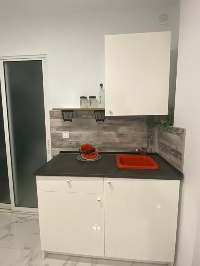 Nirvana Comfort Apartments 2 Tesalonika Bagian luar foto